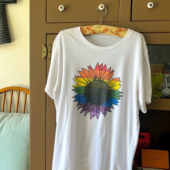 YS PRIDE | Cotton Crewneck Rainbow Design - Picture 3 of 5